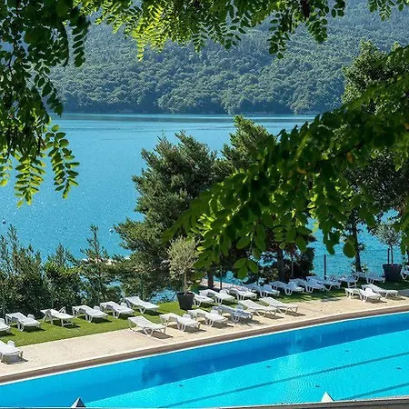 Le Clos De L'ecrin Du Resort Chorges